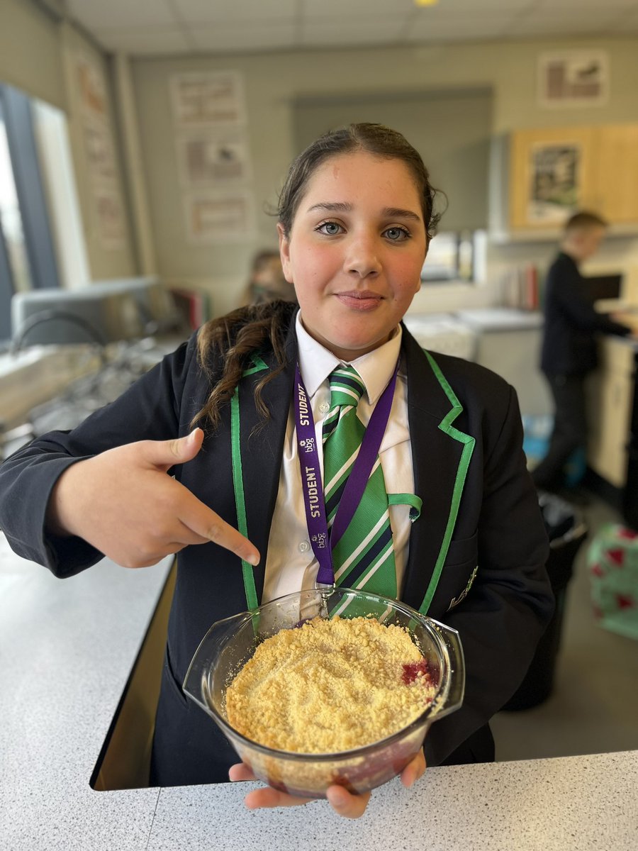 These Year 7s were VERY proud of their fruit crumbles this morning- we hope you cracked open the icecream or custard and enjoyed every last crumb!