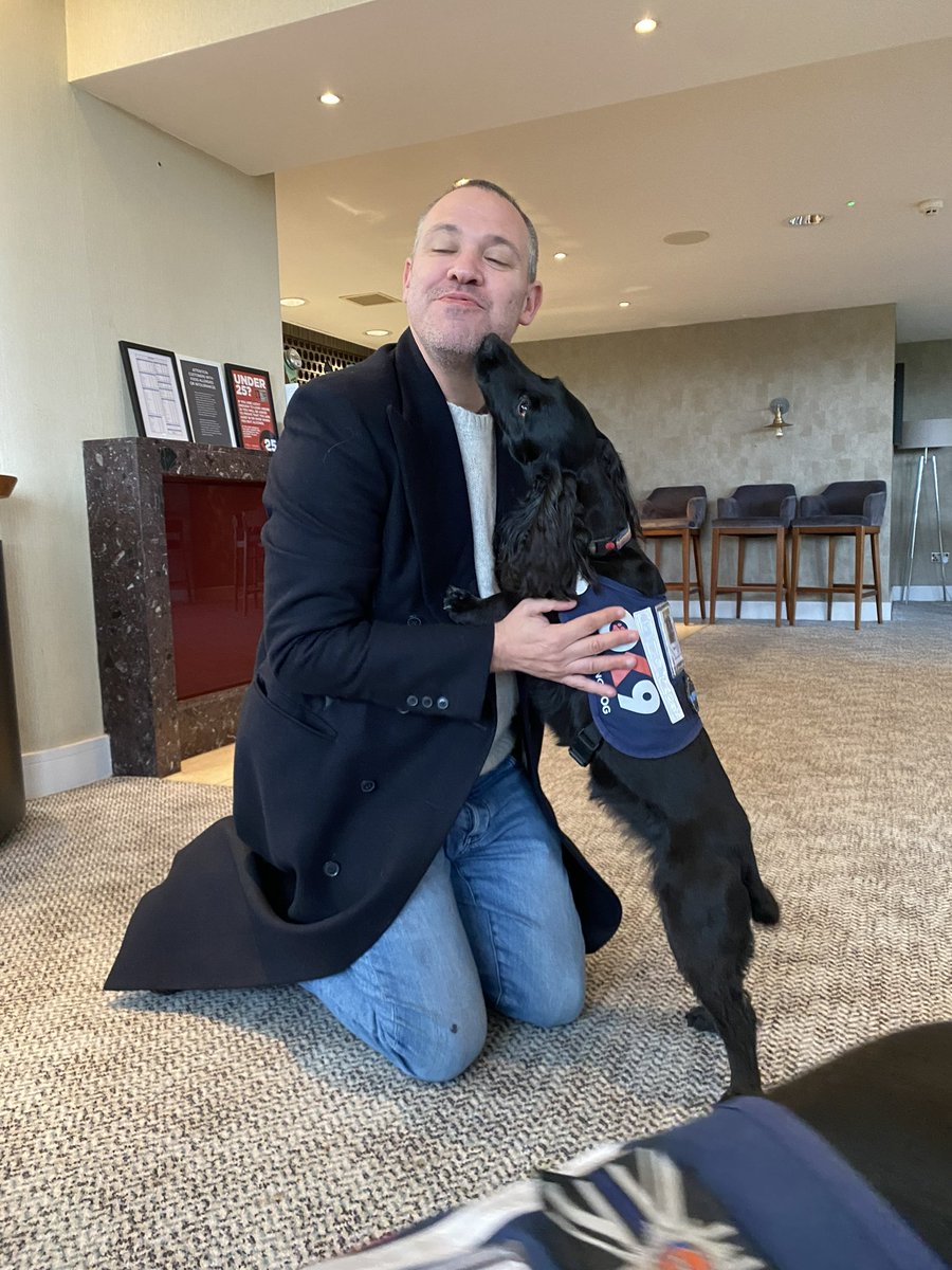 A lovely surprise to meet @willyoung in Telford this morning. He clearly loves dogs and enjoyed meeting OK9 Darcy and OK9 Evie. It’s great hear how passionate he is about dog welfare. <a href="/OscarKiloNine/">OscarKilo9</a> Conference