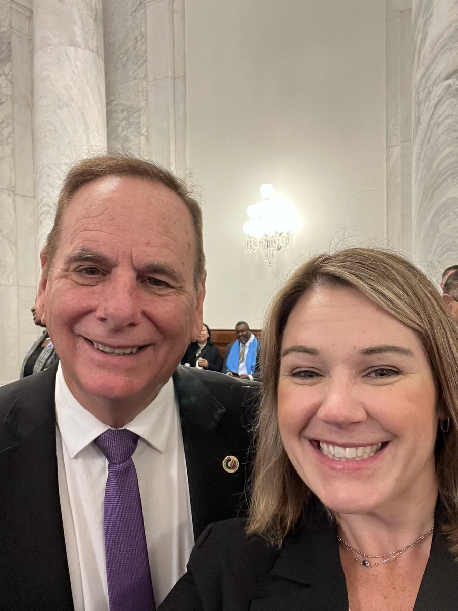 When you bump into @chandlerazmayor in Washington DC as we continue to advocate for the needs of @cityofchandler and our nation’s public schools, you have to take a selfie. #PrincipalsAdvocate