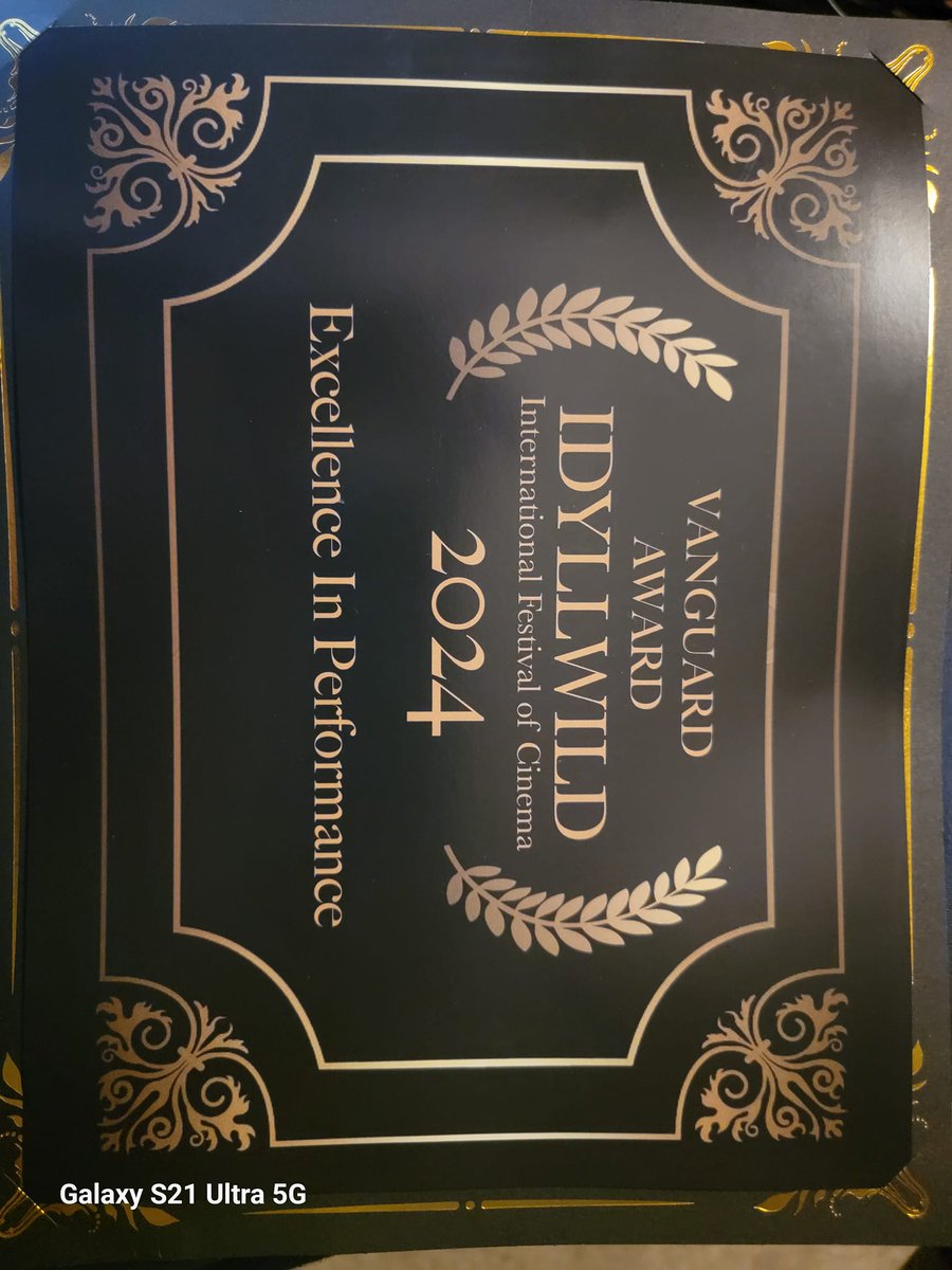 EileenGrubba's tweet photo. Thank you to Idyllwild Film Festival @IdyFest for the Vanguard Award for Excellence in Performance. #ProofSheet #VanguardAward https://t.co/Lk2qXFrH5O