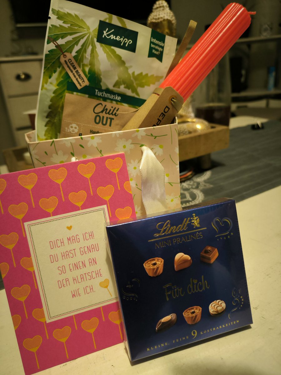 #moin... Es gibt ja so Menschen näää... Kennt ihr,oder?🥰
Die machen graue Tage, einfach so und ohne Grund , kunterbunt.
Dankbar
#danke #freunde #zauberhaft 
#gesegnet