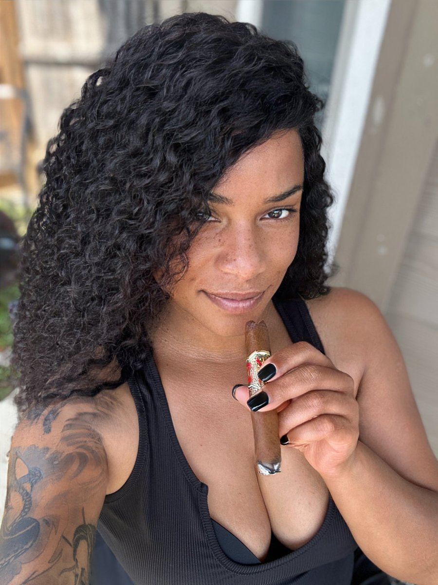 #wesmokewednesday

#Ladyaficionada #cigars #cigarsdaily #cigarworld #cigaroftheday #cigarlifestyle #womensmokecigarstoo #cigarlover #cigarsnob #cigarsnobmagazine #cigaraficionado #blackcigarsmokers #cigaraficionadomagazine #cigarmodels #sotl #botl #pssita💨💨 #2024