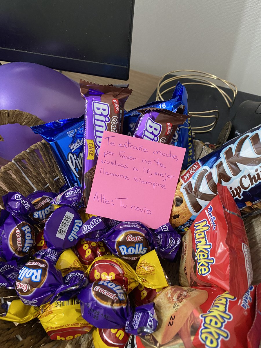 Mi novio cuando lo conocí: es q yo soy cero detallista :///

Mi novio ahora: