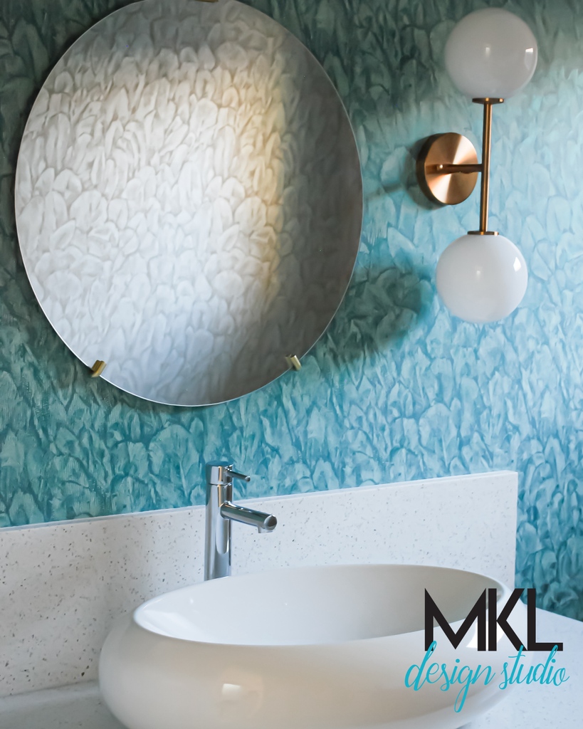 Feeling blue never looked so good! 💙Our latest custom bathroom design blends textured wallpaper with gold accents & a touch of funkiness with that oval sink. Ready to make a splash in style?
•
•
•
Interiors & Design: @mkldesignstudio

#MKLDesignStudio #MKLInteriors #YYCDesign