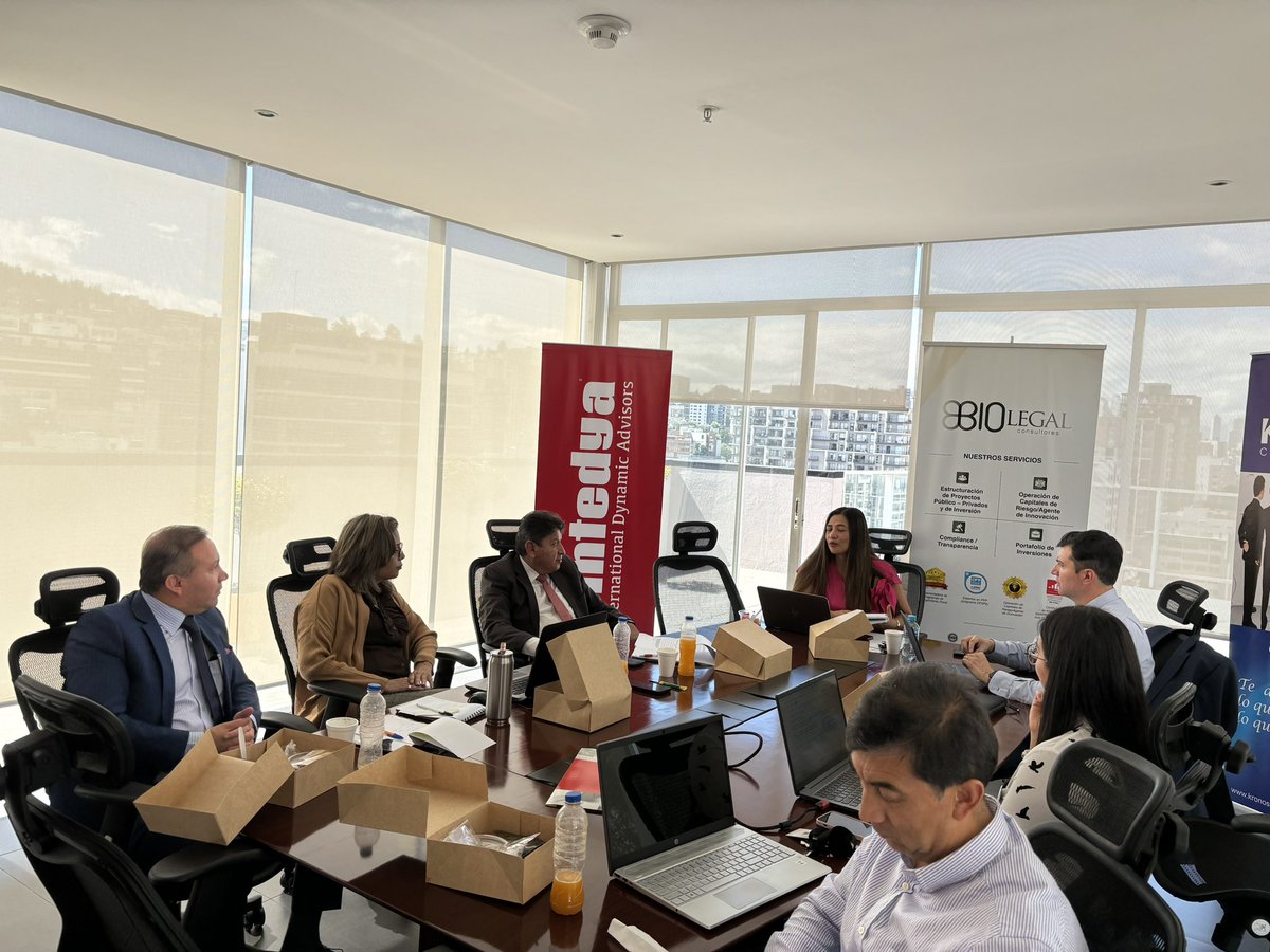 KRONOSCONSULTIN's tweet photo. Octava  Jornada de los Talleres de trabajo “Mejora  de Trámites  Priorizados” junto con el MPCEIP y MREMH para la VUI (Ventanilla Única de Inversiones) del proyecto SNAFI  

#VUI  #CIFE #SNAFI https://t.co/VTxd23Ki5P