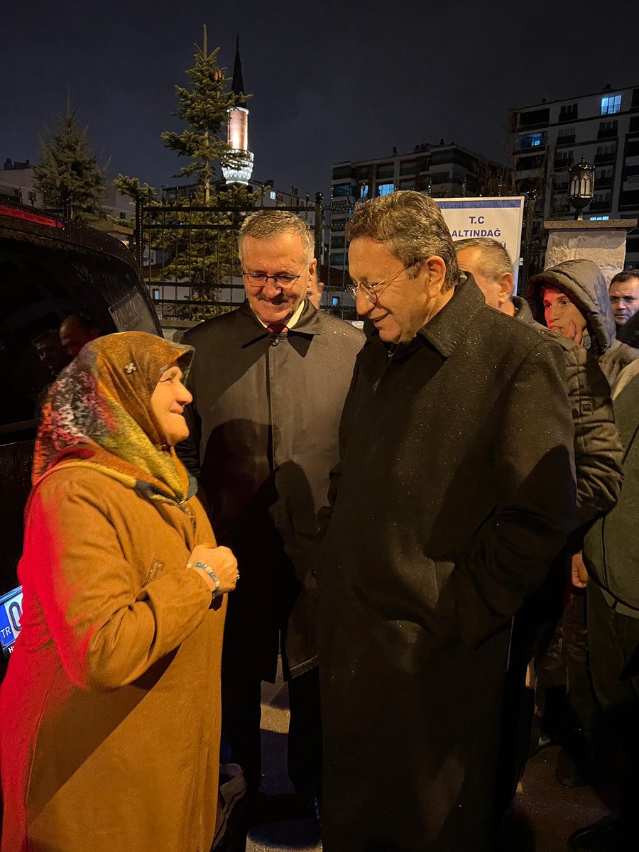 DrVeyselTiryaki's tweet photo. Altındağ’mıza kazandırdığımız eserlerden biri olan  Mehmetçik Camii'nde Teravih namazımızı eda ettikten sonra Feridunçelik mahalle sakinlerimizle bir araya geldik. 

Kıymetli Altındağlı hemşehrilerimizin ilgi ve alakası için çok teşekkür ederim.

#DostBelediyecilik https://t.co/DqwValbRZf