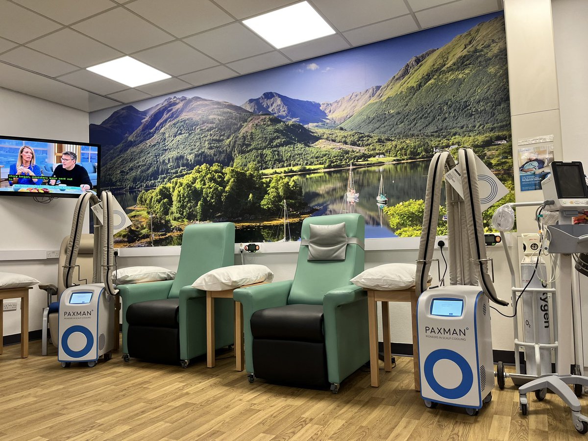 Delighted to share our latest @scalpcooling UK install today @AiredaleNHSFT - 2 x PSCS systems commissioned using our rent to buy scheme; enabling hospitals and patients to use our equipment whilst funding is finalised #ChangingTheFaceOfCancer