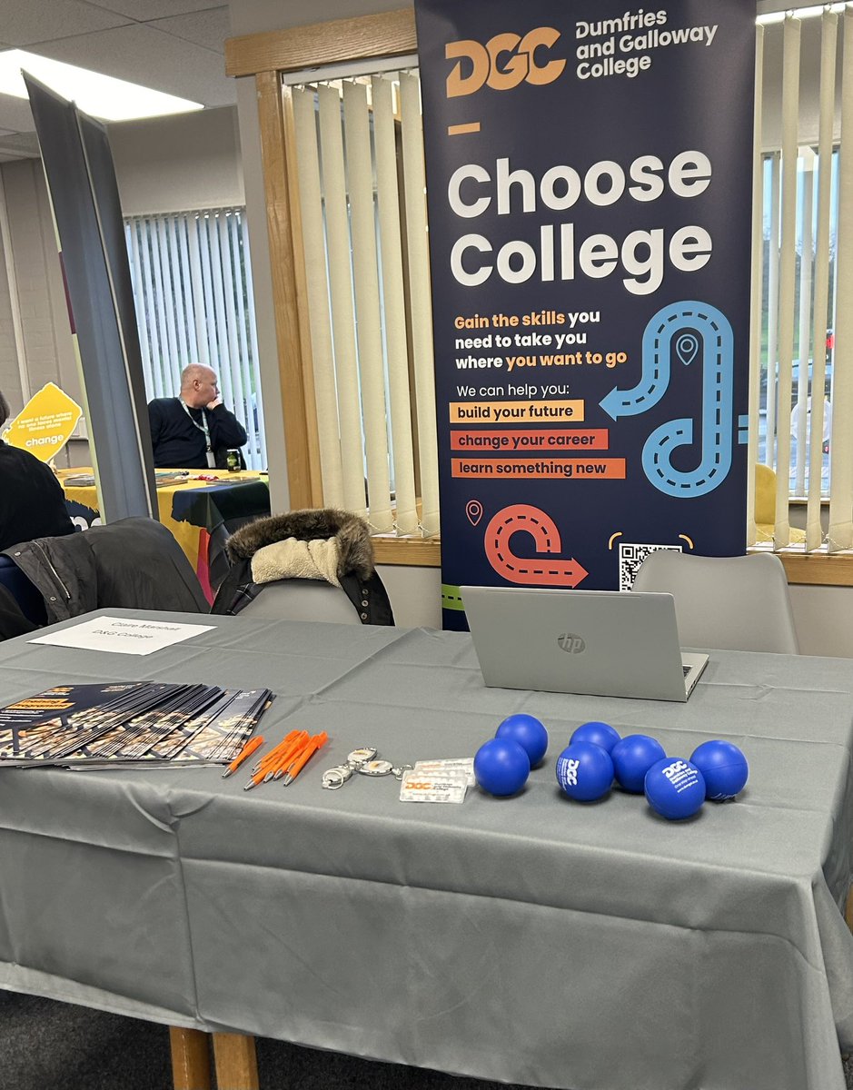 Change of scenery for me this evening. Popped down to The Carers Centre for their drop in event #ChooseCollege #OneStepAhead @DandGCollege