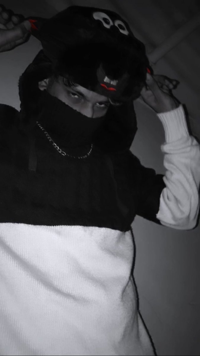 LOSTXWRLD's tweet photo. Lostboi ⚔️🖤 https://t.co/UpLKTaATCN
