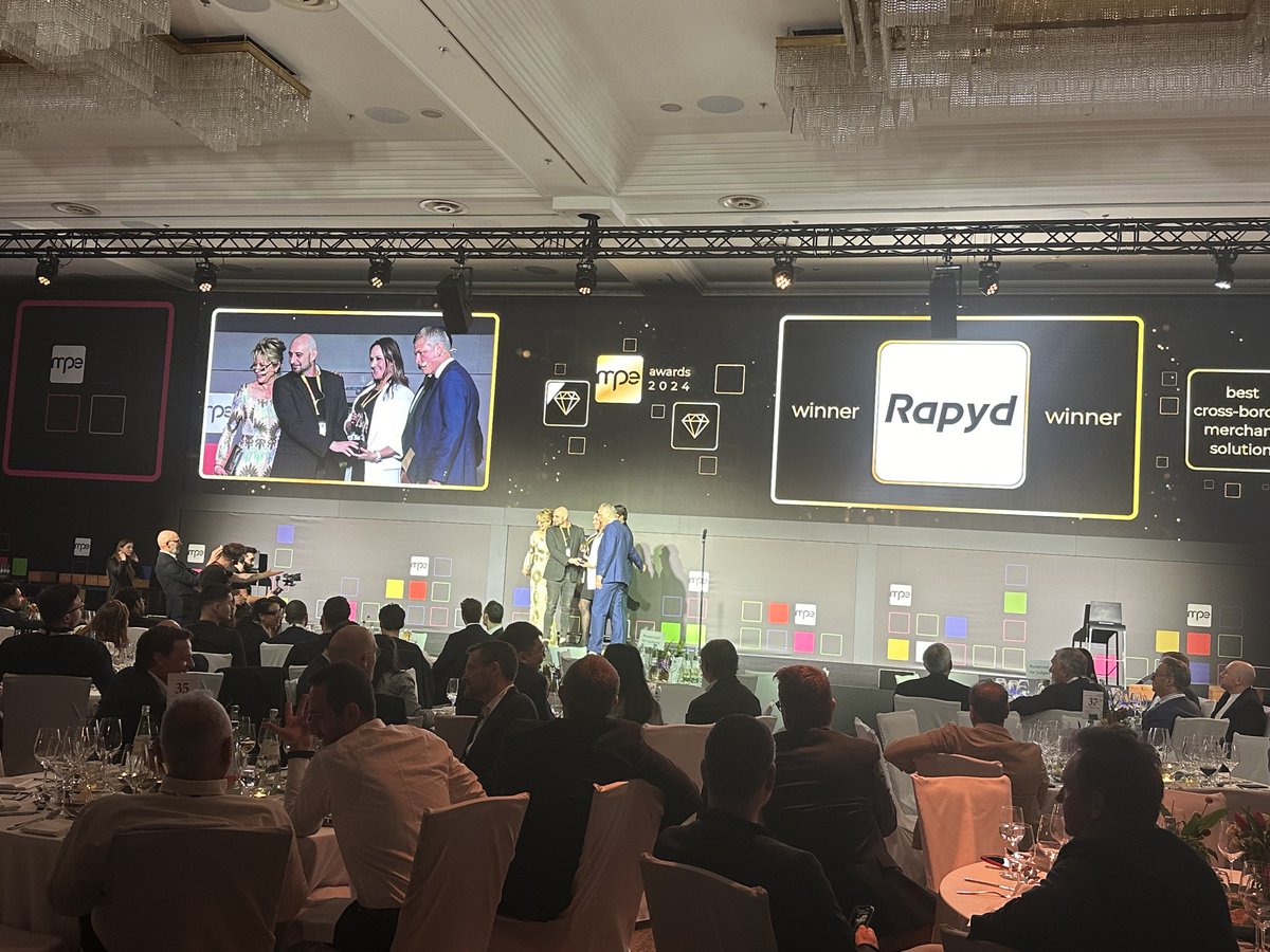 Everyone, please welcome @RapydGlobal! 🚀 Tonight's winner in the “best cross-border merchant solution” category! #mpecosystem #mpeawards #mpe2024