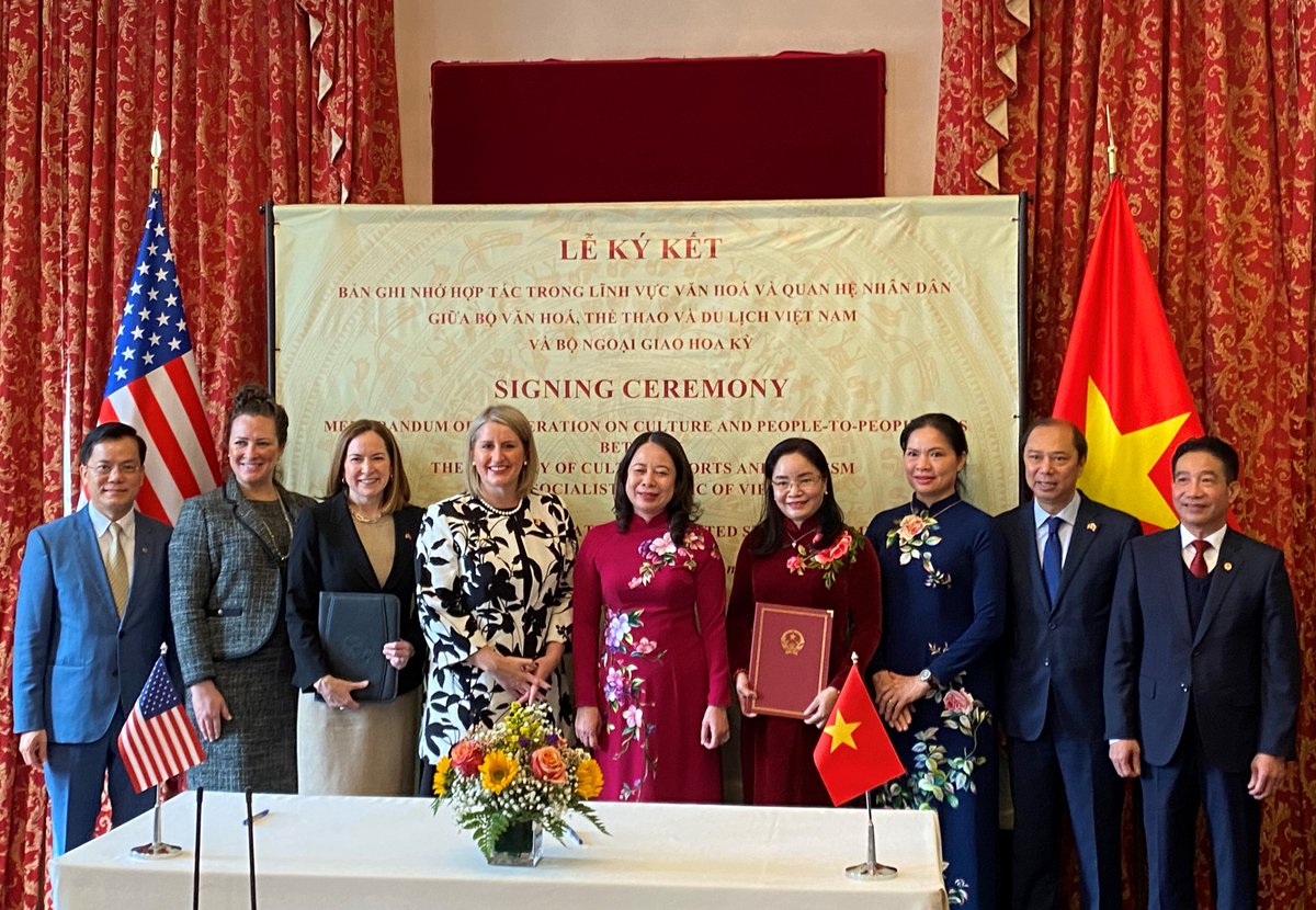Honored to have met Vietnamese Vice President Xuan today. We discussed how people-to-people ties advance our Comprehensive Strategic Partnership and look forward to continued collaborations to expand U.S.-Vietnam educational, cultural, and sports exchange opportunities.