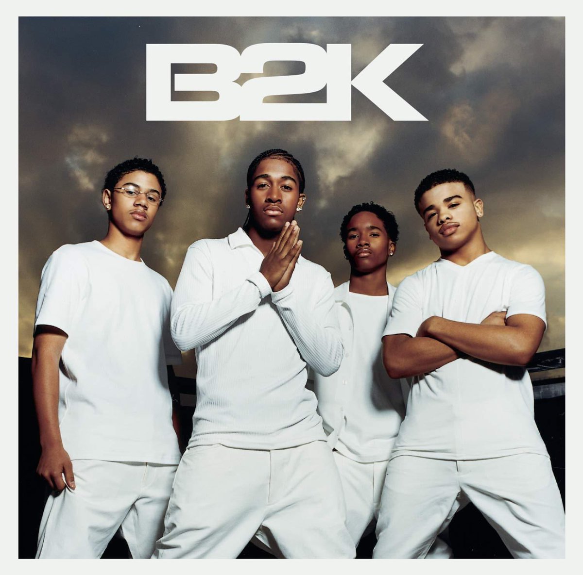 elmusicfeelings's tweet photo. ❌ #MFstory Il y a 22 ans, Les #B2K sortaient leur premier album éponyme avec des singles comme #UhHuh, ou encore #WhyIoveYou et #GotsTaBe". Le disque va leur permettre de se faire un nom dans l'industrie du disque, et d'avoir un disque d'or, avant d'enchainer pour un show sur MTV.
Aimiez vous cet album? Vos préférées?
Video sur B2K : >> https://t.co/HkSdppE7p1