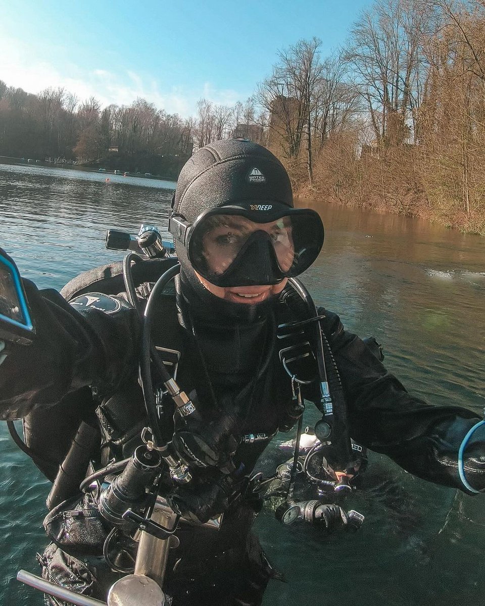 Felt cute

.
.
.
.
.

#underwater #techdiver #techdiving #divedivedive #scubagram #girlsthattechdive #divegirls #diving