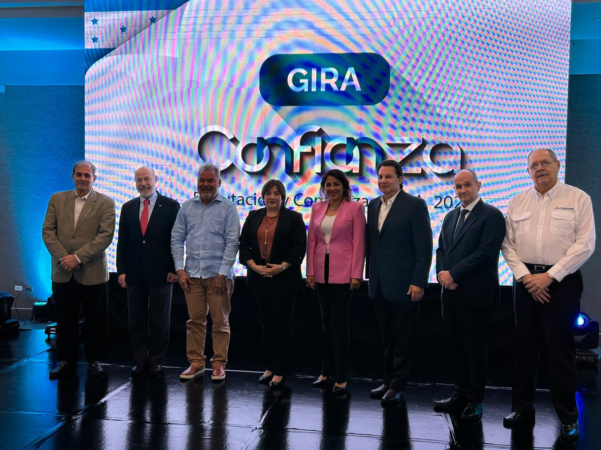 CCICHN's tweet photo. Hoy el Pdte @kqubain1 invitado por @FUNDAHRSE_ asistió al evento regional sobre el informe “Confianza y Reputación en Centroamérica 2023” donde los consultores Ítalo Pizzolante de @Pizzolante y Luis Maturen de #DATOSGroup realizaron una destacada exposición.
Además se desarrolló un foro empresarial con la participación del alcalde @OficialRobertoC @MarioMCanahuati y representantes de @CerveceriaHond y @Cargill