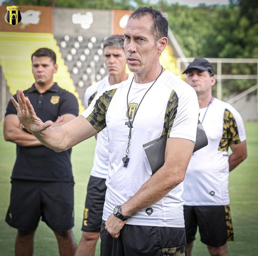 NelsonReneOk's tweet photo. 🎙️Lucas Bovaglio, ex entrenador de #Guarani por #SMEF:
“A mi me parece que el equipo no iba por mal camino, era cuestión de tiempo”.
@TigoSportsPY https://t.co/uTeVkcpS09