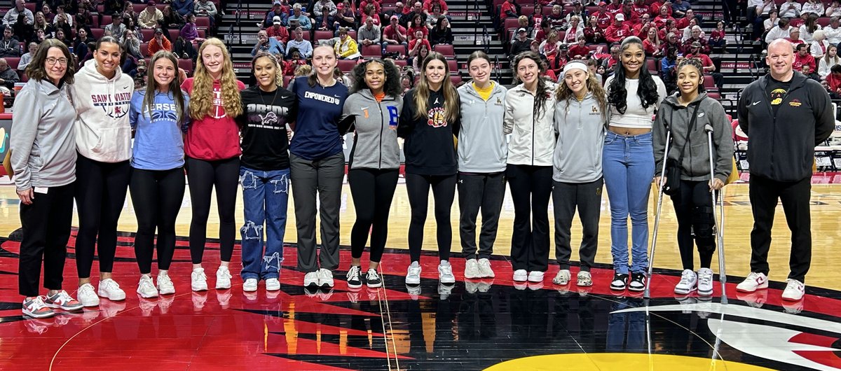 IHSA_IL's tweet photo. 🏀🏅 #IHSA 2023-24 All-State Girls &amp; Boys Basketball All-State Teams...

🏀GIRLS🏀
🏅IBCA Teams▶️https://t.co/kunBgFtKsZ

🏅Media Teams▶️https://t.co/Yqw7PAJ548

🏀BOYS🏀
🏅IBCA Teams▶️https://t.co/LpoWci32eX

🏅Media Teams▶️https://t.co/osKBeNsnJa https://t.co/oz1k3nhwwW