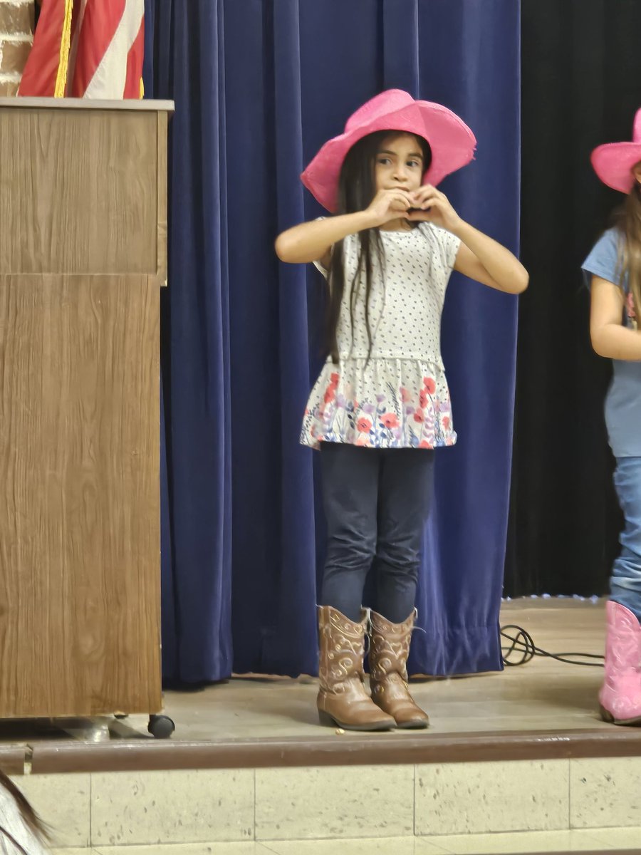 yeager_ccisd's tweet photo. Our tiny Kinder Tigers gave a grand ole performance at the PTA meeting this month! #ccisdstrongertogether #TigerPride https://t.co/7RZEsfJg6P