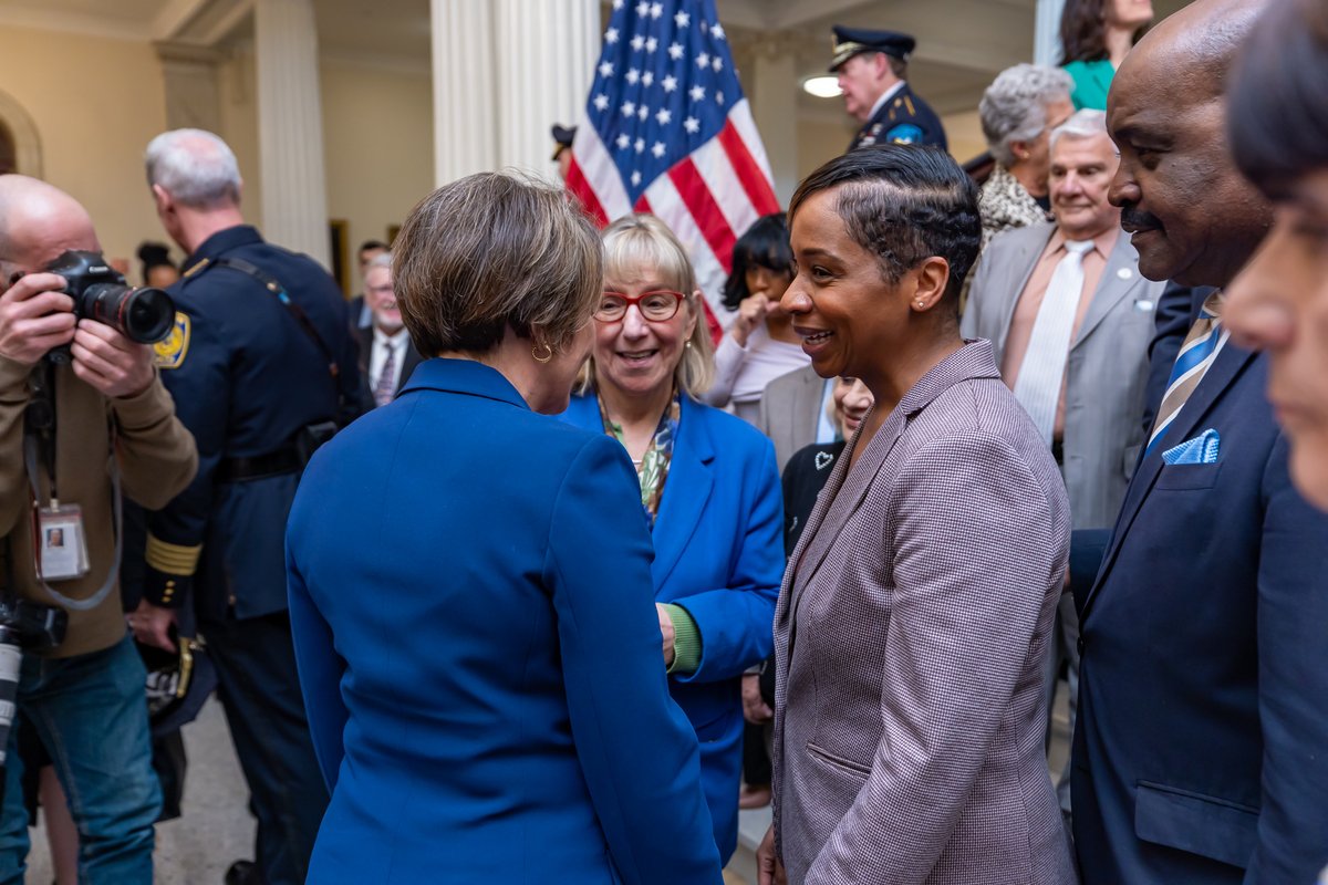 MassGovernor's tweet photo. Marijuana is legal in Massachusetts, but there are still people living with convictions that hold them back. 

That doesn’t sit right with me. That's not justice. 

I'm using my executive power to pardon all misdemeanor convictions for marijuana possession in Massachusetts. https://t.co/ZvJCek6YBA