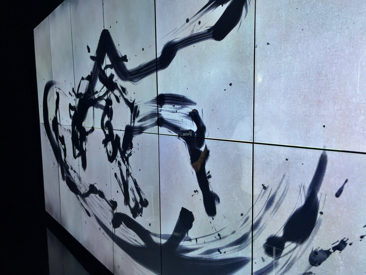 gam0022's tweet image. 麻布ヒルズの #teamLabBorderless すごかった！