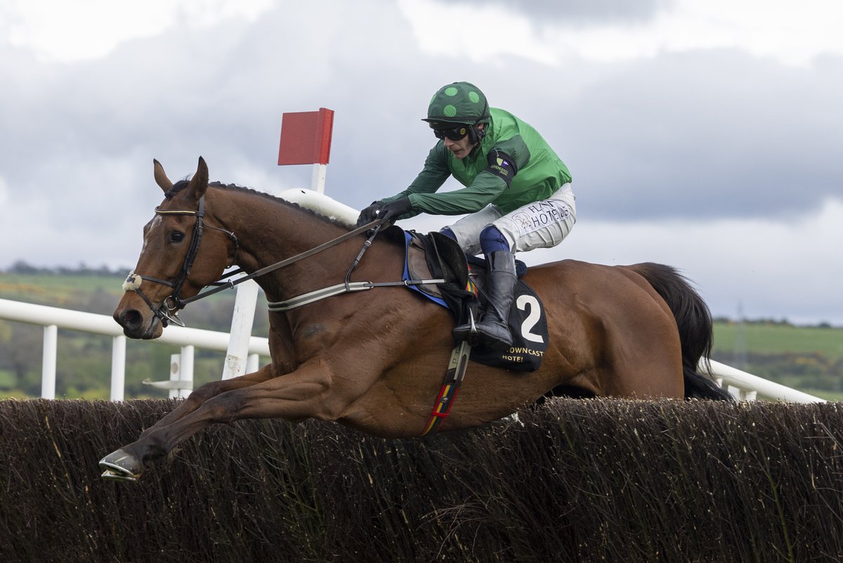 RacingPost's tweet photo. EL FABIOLO is OUT of the Champion Chase 😮 https://t.co/VWJOcH5Dxt