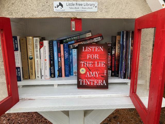 📖 @GMA's book club pick for March is #ListenfortheLie by #AmyTintera! Copies of the book are in Little Free Libraries across the U.S. & Canada thanks to @CeladonBooks. Learn more about our partnership with GMA & how to find copies of the book near you: lflib.org/gma-2024