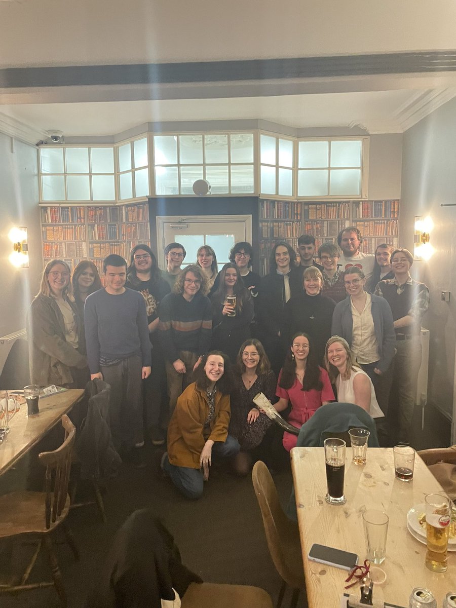ASNaC handover pub happened on Saturday! Drinks were drunk 🍻 people were anointed, brace yourselves for committee introductions in the coming weeks ✨✨

#asnac #cambridgeuniversity #medievalists