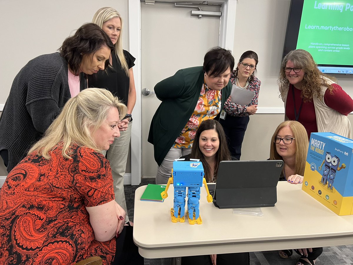powerupedu's tweet image. 1 reason why Educators are choosing @powerupedu as their #EDTech Partner in the Classroom:  PowerUpEDU provides EVERYTHING you need to ensure optimal integration of your technology for a maximum return on your investment:  #InteractiveTechnology #Curriculum #PL #Software #Install