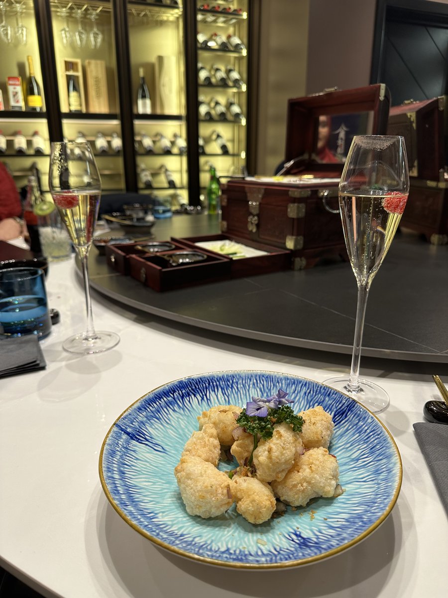 We had our high achievers lunch club at the incredible Blue Pavillion in Leeds City Centre🤩

Celebrating the achievements of those who have gone above and beyond is core to our values at Corecom.

#LunchClub #CorecomConsulting #HighAchievers