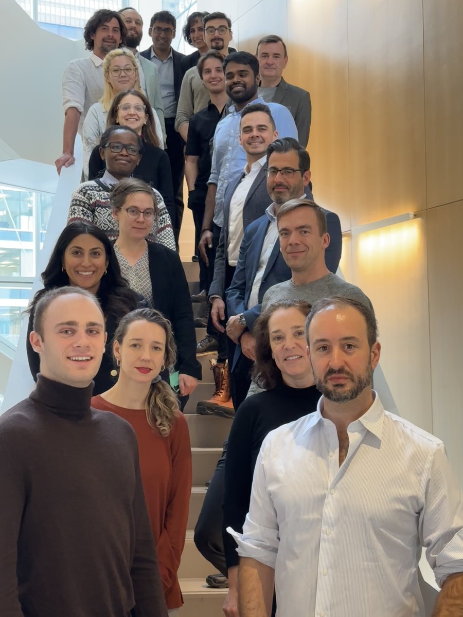 CIFAR_News's tweet photo. CIFAR’s two new Solution Networks, Integrated AI for Health Imaging + AI for Diabetes Prediction and Prevention, aim to improve healthcare delivery and patient outcomes in Canada.

Read about their first meetings: https://t.co/sNpoMmGgNf https://t.co/u7zn4wK0L2