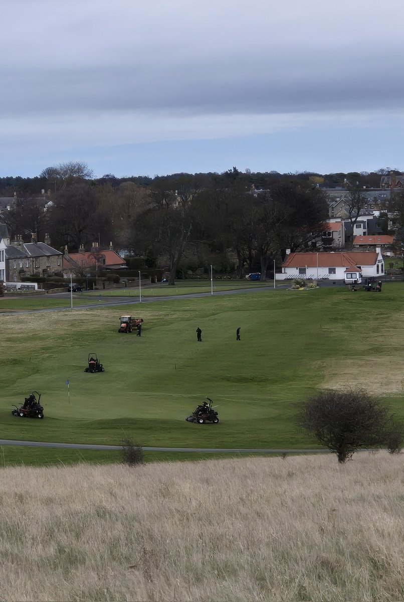 Some of the team getting the course's @GullaneGolfClub ready ahead of play, presentation coming along nicely well done team!