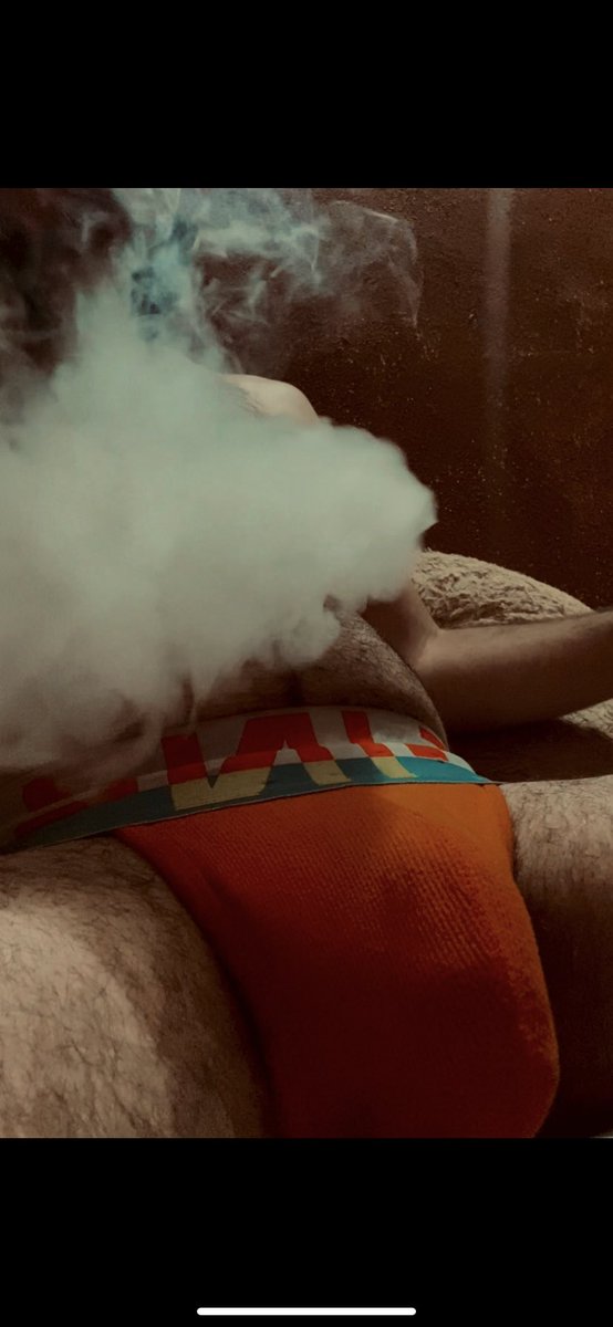 morromorb's tweet photo. Hoy desperté con ganas de echar humo..... pero en tu verga.
Alguna verga disponible para humear ? 😶🌫️
#fume #pnp #gay #fumegay #fumepnp #fumeice #humeada https://t.co/vAjtRTpHZw