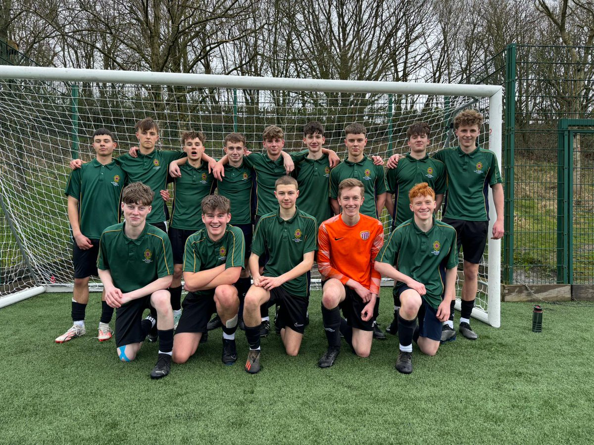 Year 11s progress into the Derbyshire cup semis with a 5-3 victory over Glossopdale 💪🏼
Goals from Wilkinson ⚽⚽ Grimshaw ⚽⚽ and Fenn ⚽
<a href="/DHFSUpdate/">D H F S</a>