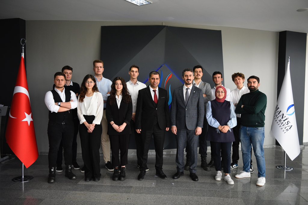 mcbuproje's tweet photo. Manisa Celal Bayar Üniversitesi Proje Koordinasyon Uygulama ve Araştırma Merkezi 🙌🏻
#mcbü #mcbüproje #ekip https://t.co/TufUmzcK85