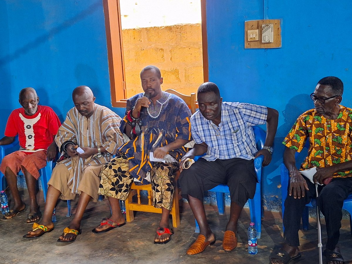 WHOGhana's tweet photo. As part of @UNinGhana #ForestOkyeman project, the Eastern Regional Directorate of @_GHSofficial & partners engaged community leaders & actors, with the aim to identify lasting measures to protect human health & environmental resources in Birim South & Atiwa East. https://t.co/14Lbw9NHgW