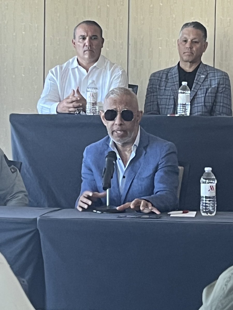 La emoción no podría ser mayor!! Regresa a “La Casa del Jazz” el Puerto Rico Jazz Fest, Anfiteatro Tito Puente, este año dedicado a Néstor Torres. 🔥🔥🔥
Mayo 17-19.
#tradicionmusical
#eljazzsiguevivo