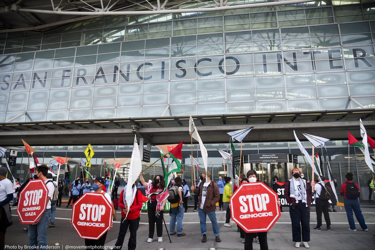 movementphotog's tweet photo. [BREAKING] HUNDREDS OF PROTESTORS SHUT DOWN SFO INTERNATIONAL TERMINAL, DEMANDING PERMANENT #CEASEFIRE IN WAR ON #GAZA AND AN END TO US ARMS TO ISRAEL #StopTheWorldForPalestine https://t.co/d1wVudgFzH