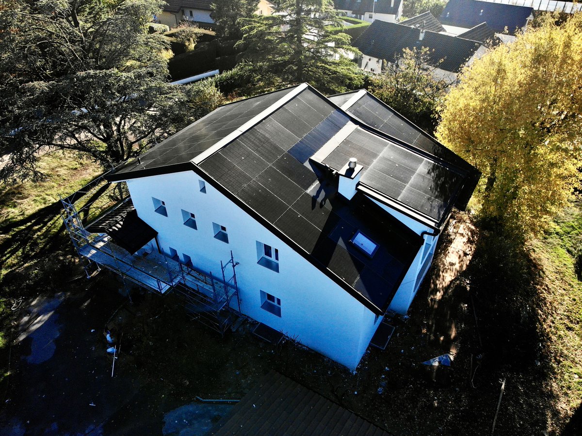 IncreaseIPV's tweet photo. 📢Getting to know Climacy - partner of #IncreaseIPV
Climacy is a startup from 🇨🇭 known for its Smart #Solar Roof #BIPV☀🏘️ solution
Its mission is to transform all buildings & homes into a smart energy ecosystem!
Find out more👇
https://t.co/g7kpv9uQNp https://t.co/EBFFmv6lVa