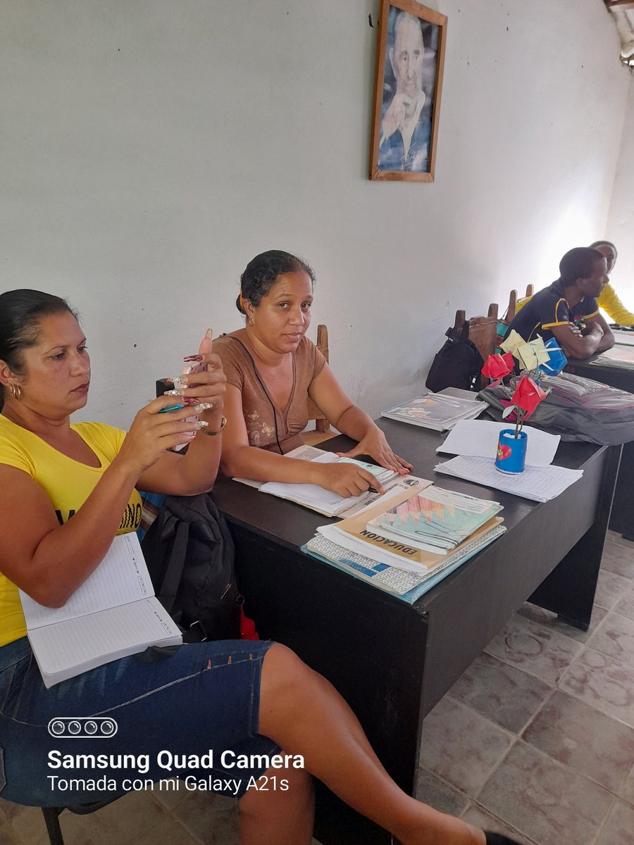 MurciaRelvis's tweet photo. Se desarrolla Reunión Metodológica con Directores y metodólogos de la educación Secundaria Básica en #TercerFrente #SantiagoDeCuba para impulsar el cumplimiento de la estrategia de Comunicación Institucional. https://t.co/L3W3weamzU