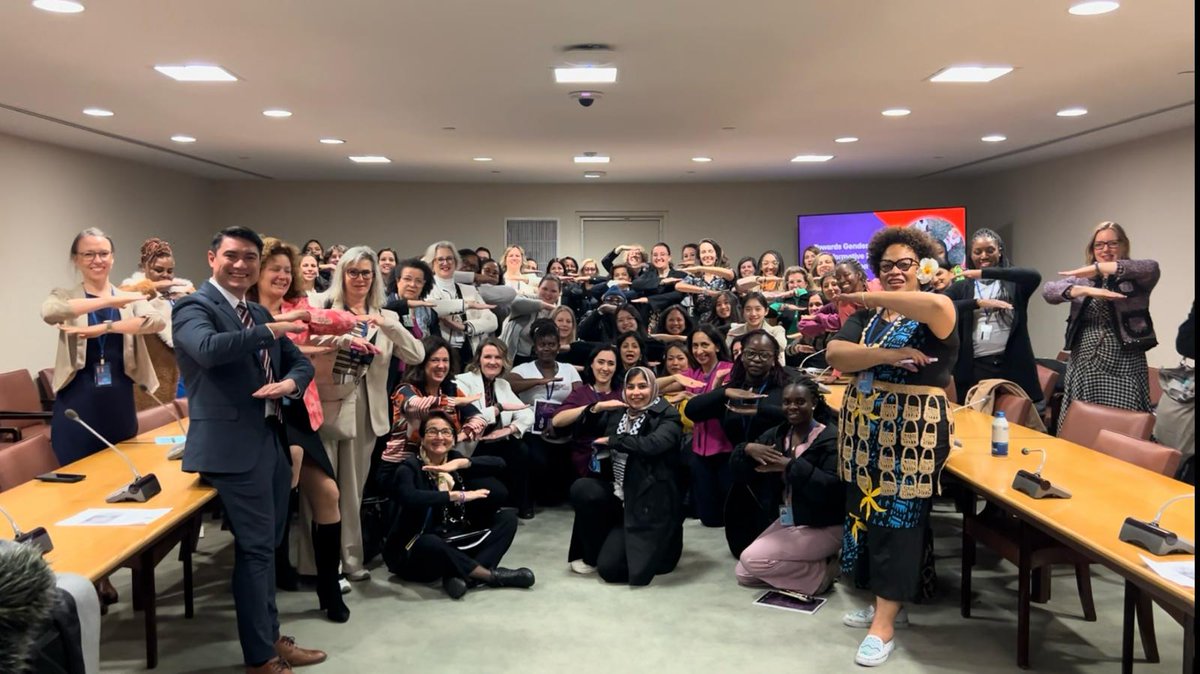 It was a great session yesterday at the @UN on the fringes of #CSW68, with an exciting announcement on the launch 🚀of a new @equals framework & practitioners' guide on #gender-transformative approaches to #digitalskills education! Delivered by EQUALS HDS ➡️…