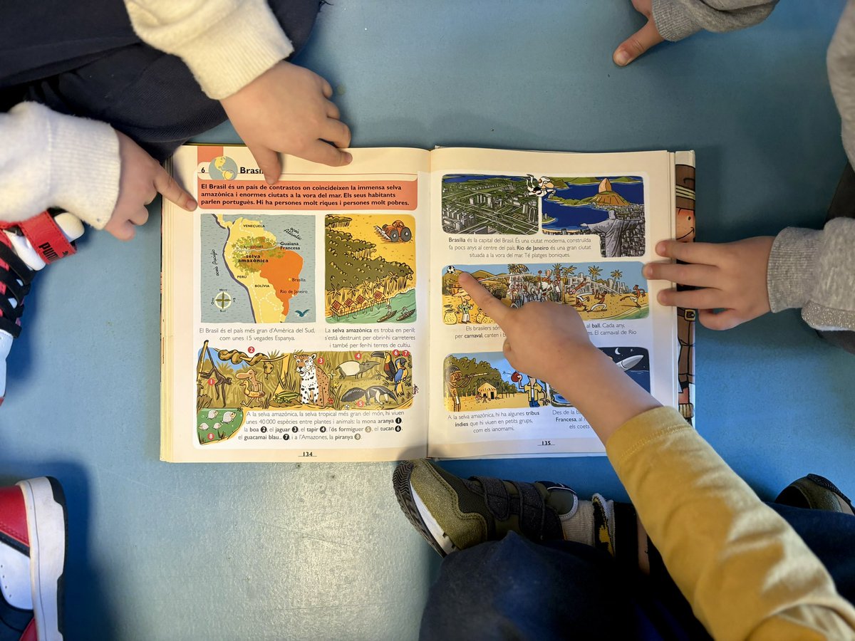 Seguim investigant i aprenent un munt de coses d’Amèrica del Sud en el Node “Maletes perdudes”. 
Encara no hem trobat a la propietària però creiem que deu faltar ben poc! 🧳#jecasp