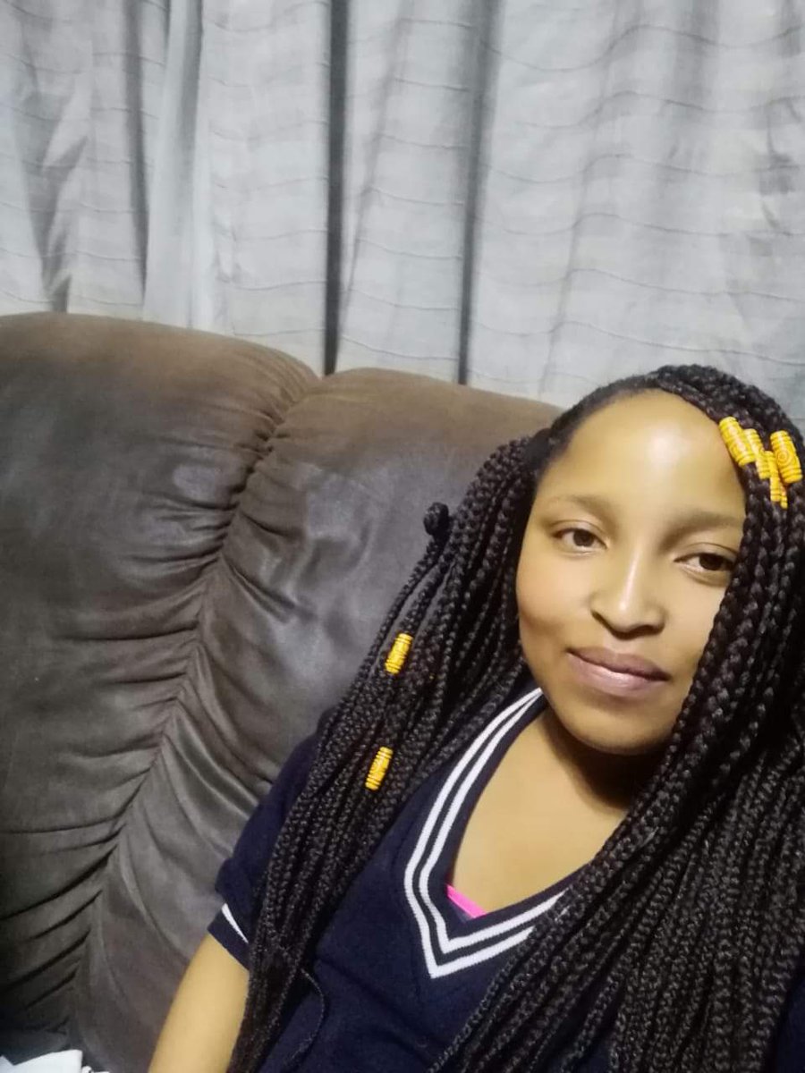 LeratoPillayZA's tweet image. MISSING PERSON ALERT⚠️ Khanyisile Khanyie Zamela 
Last seen 09 March 2024
She was in Queenstown EC.
Mother's 📞 0710534802/ 0728602694
🙏🏾