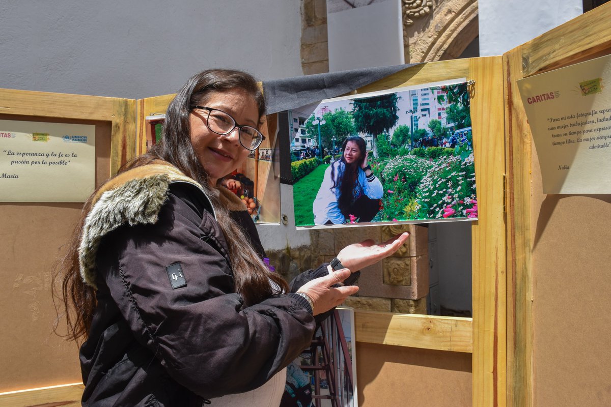 Mujeres en movilidad humana compartieron su fuerza a través de una exposición de fotografías en el centro cultural <a href="/MusefLP/">MUSEFLaPaz</a> 🇧🇴

Gracias a todas las personas que visitaron "Escritoras de Luz", organizada por <a href="/FMKullakita/">Fundación Munasim Kullakita</a> con apoyo de ACNUR en el #DíaDeLaMujer