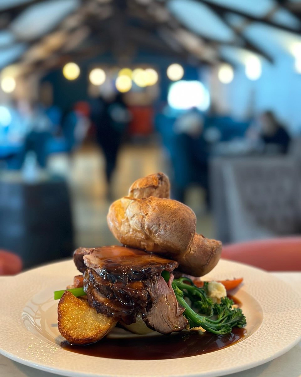 Unwind in style this weekend with our Sunday Lunch 🍽️

Reservations can be made through our website linked below ✨

podshaversrestaurant.co.uk/podshavers-res…

#visittaunton #southwestengland #secretsomerset #somersetlife #roastdinner