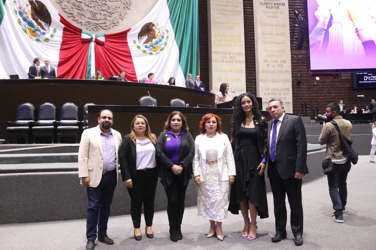 EdnaDiazMx's tweet photo. ¡Buen día! ☀️ les quiero compartir que seguimos trabajando desde la @Mx_Diputados y aprobamos ☑️ los siguientes Dictámenes:

➡️ https://t.co/pfmsfeI7s6

¡Que tengan un día increíble! 🤞🏽

#PorMéxico
#PorMichoacán https://t.co/VvsmRyUk2G