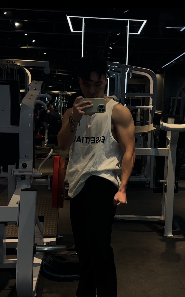 GrealtWQ's tweet photo. 春天来了 #gym https://t.co/faIbotxGVR