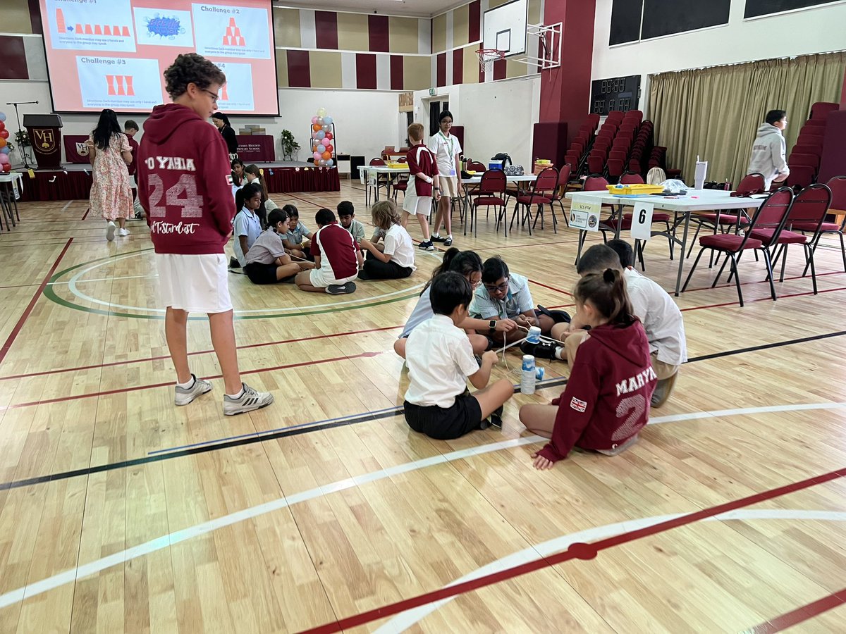 Mr. Alex tweet media