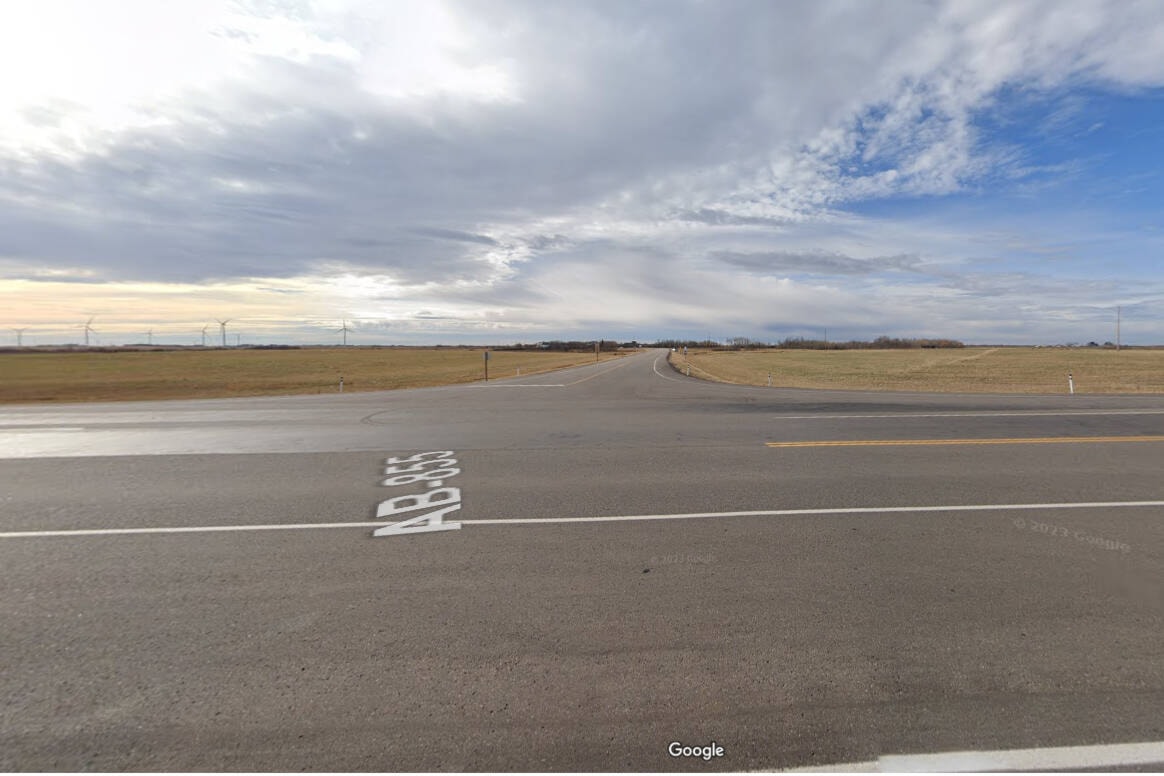 Lacombe Express tweet media