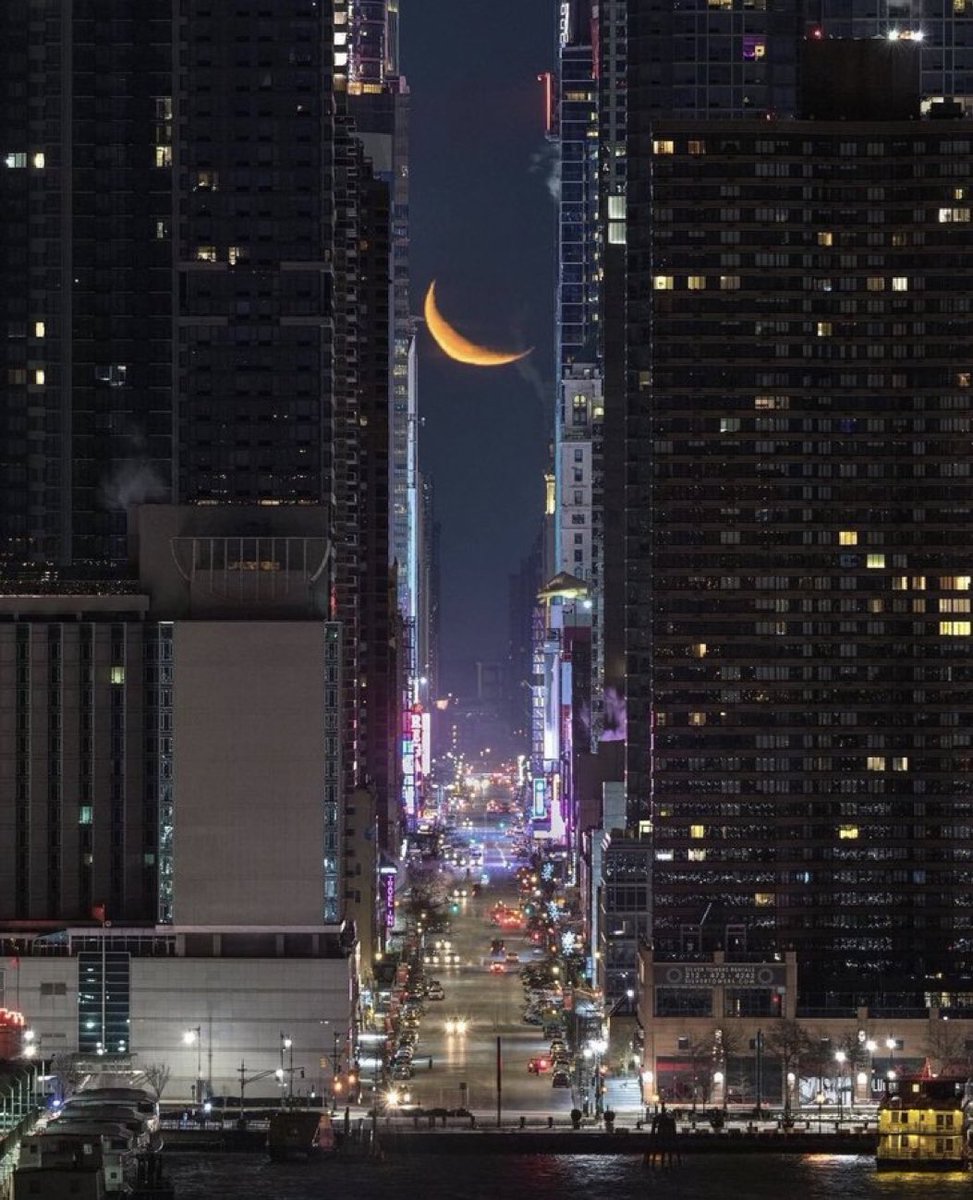 M1ONLOVER's tweet photo. Perfect Moon capture. https://t.co/hQszOBIPQM