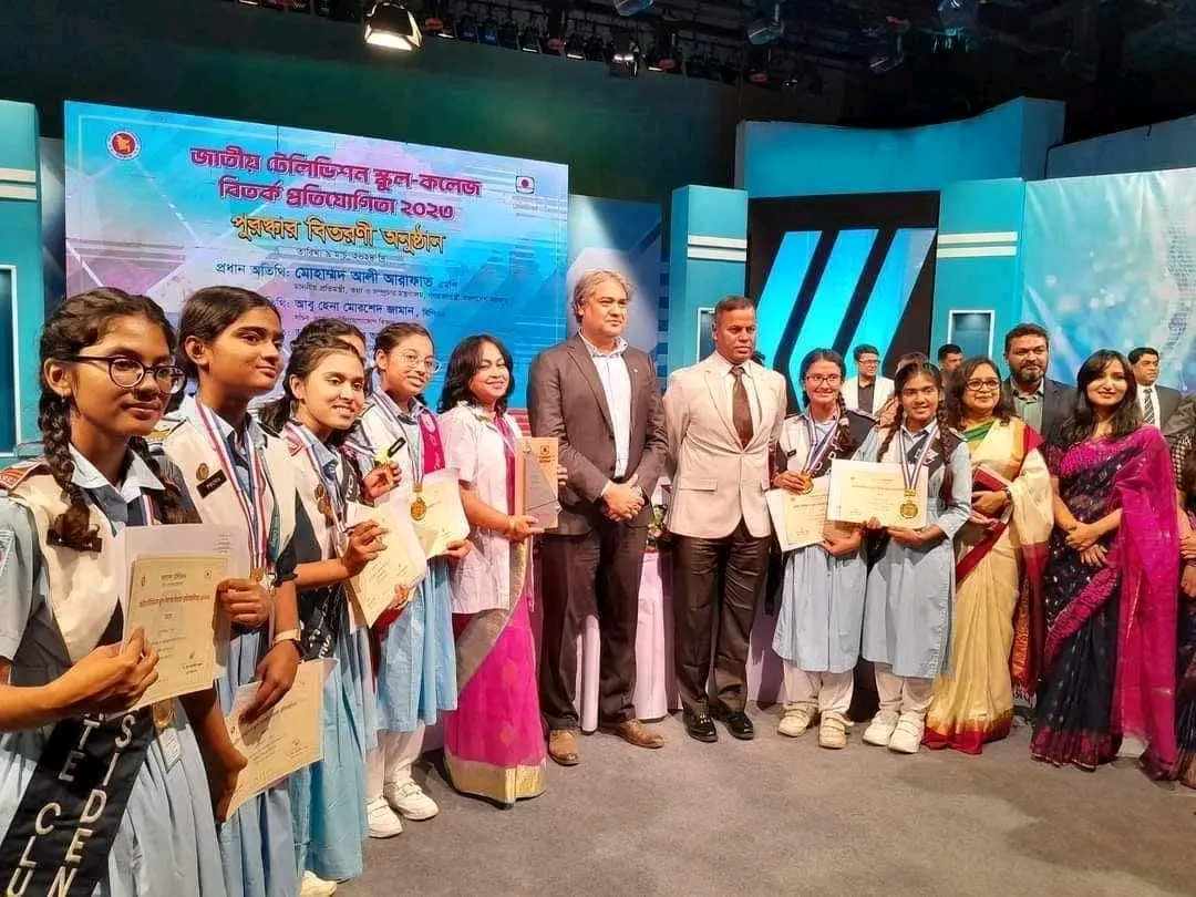 জাতীয় টেলিভিশন বিতর্কে আহানাফ সিদ্দিক চ্যাম্পিয়ন