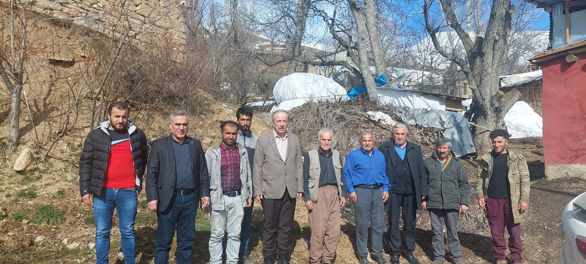 MekiArvas's tweet photo. Bahçesaray'lı kardeşlerimizi ziyaret etmeye devam ediyoruz.  

Kaşıkçılar Mahallesi, Çağrı ve Ünsal Sokak sakinlerimize, sıcak sohbetleri ve İlgileri için teşekkür ederim.   
#ahlaklıbelediyecilik #YenidenRefahPartisi https://t.co/Z1u4mcp4EU